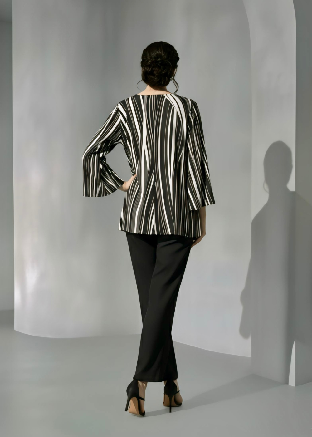 Black flowing linese Rayon print top