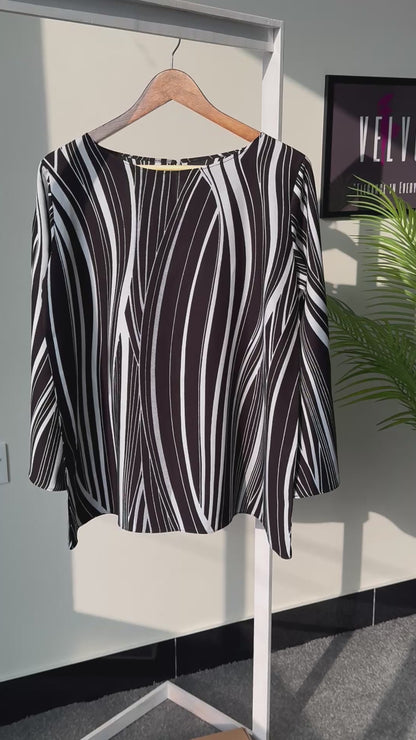 Black flowing linese Rayon print top