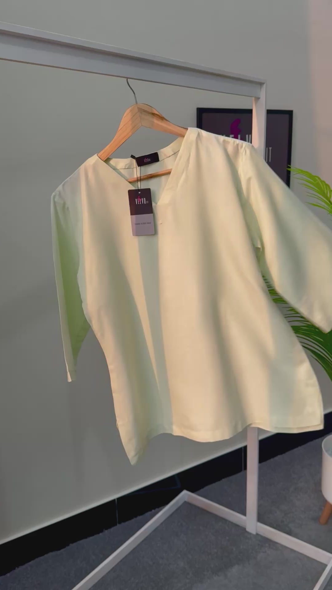 Cotton-silk blend top